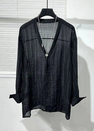 Simple loose hollowed-out draped V-neck loose shirt for men